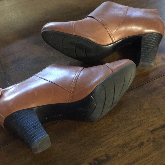 Clark booties - Picture 4 of 4